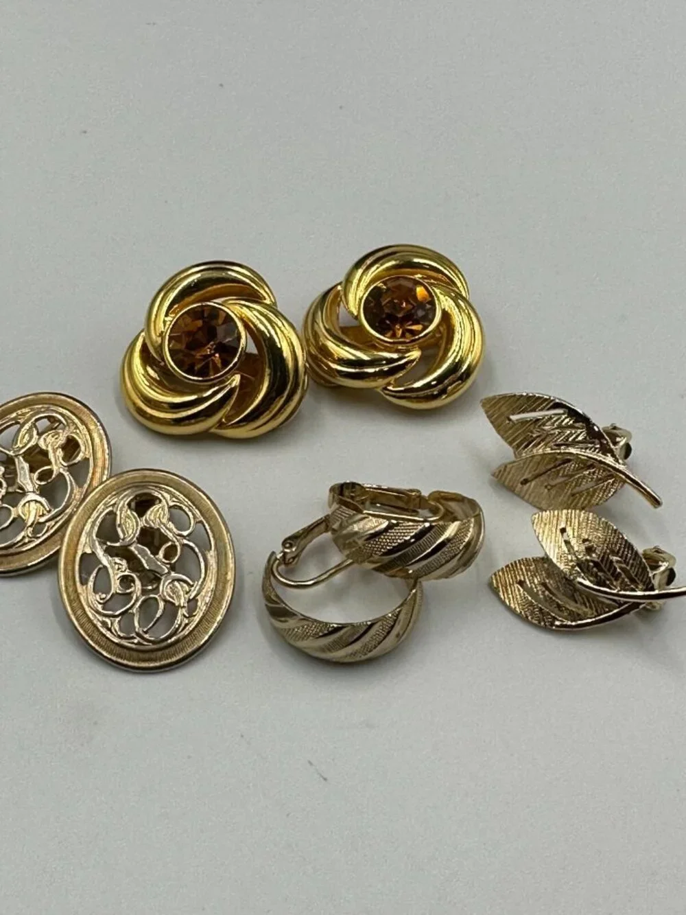 Vintage Clip On Earrings Lot Mixed Gold Tone Hoop Swirl Leaf Retro 4 Pairs